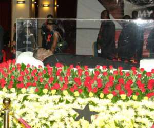 The mourners in long queues to pay their last respects to President Atta Mills