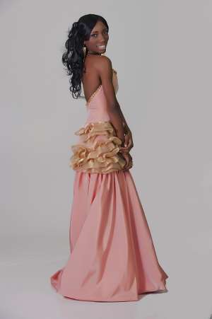 Spotlight - Studio Dmaxsi Unveils 2012 Operation Prom Recipient