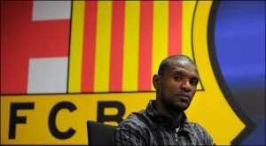 Abidal gets to rap -Video-