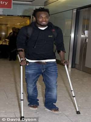 Chelsea's Michael Essien out for six weeks with injury