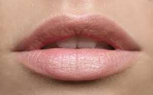 How To Maintain Your Lips During The Harmattan Season- Moist And Healthy