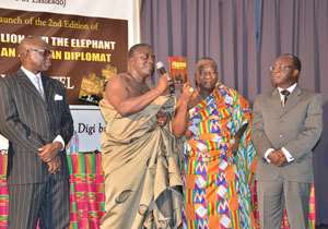 Nana Kobina Nketsia V, Omanhene of Essikado launching the book