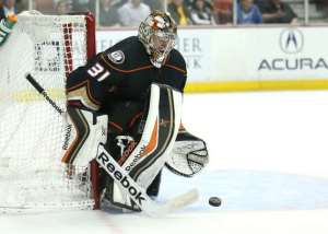 Duo lead Anaheim Ducks to victory, Oilers stun Capitals