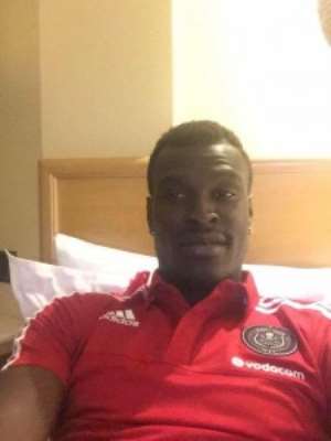 Edwin Gyimah turns out in Orlando Pirates shirt after training with the club on Friday