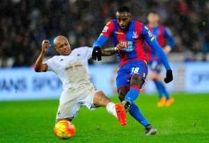 Crystal Palace top stars take to twitter to urge Ghanaian midfielder Hiram Boateng to stay