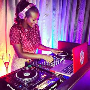 Femi Otedolas Daughter, DJ Cuppy Rakes In Pounds From Birthday Party