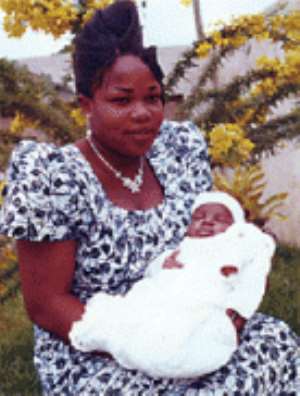 039;Poison039; mum -  Georgina Pipson cuddling one of the five children she allegedly poisoned to death