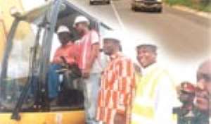 Kufuor Commissions Roads