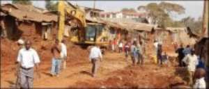 Kenya begins huge slum clearance