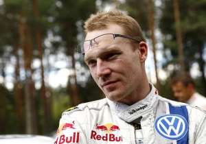Jari-Matti Latvala extends Rally Finland lead with superb second day
