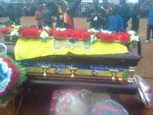 Kwaku Adusei 8216;Kanawu8217; was laid to rest in a casket decorated in Hearts of Oak colour. Photograph: strongAccra Hearts, Facebook.strong