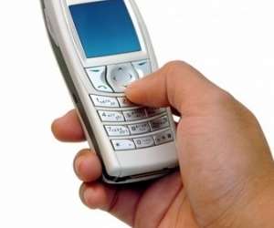 Educationist condemns use of mobile phone by children