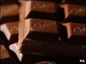 Bars of dark chocolate can contain more than 200 calories and 16g of fat