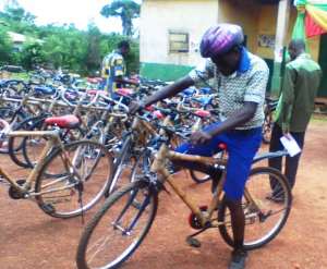 Kuapa Kokoo pilots bamboo bikes to boost education