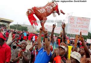 Photo:Organized Labor demonstration rocks Accra