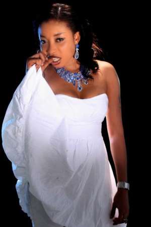 TOP ACTRESS,LIZZY ANJORIN OPENS UP ON MARRIAGE PLANS
