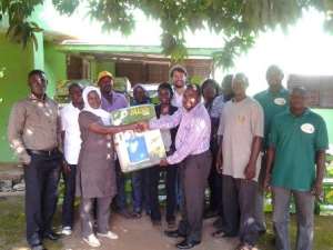 Masara N'Arziki Donates Towards 2014 Farmers Day