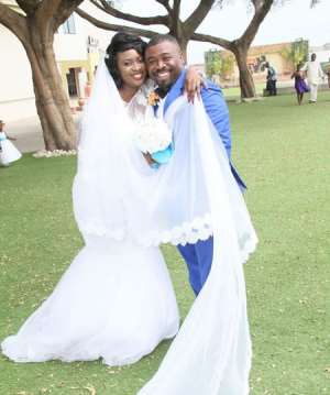 Famous finds a rock; ties the knot
