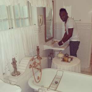 Kcee Spotted Living Large