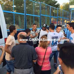 Ibrahim Moro being mobbed by fans of Adana