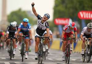 Kittel praises team-mates after winning final stage of Tour de France