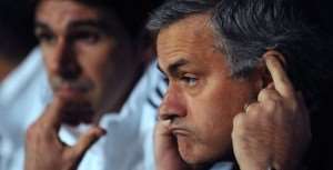 Jos Mourinho : He insults the mother of Dani Alves