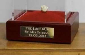 Photo: Alex Ferguson's Last Chewing Gum Sold For 600,000!!!