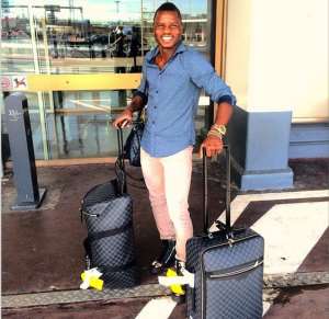 EXCLUSIVE: Wakaso flies out to Scotland to complete Celtic move
