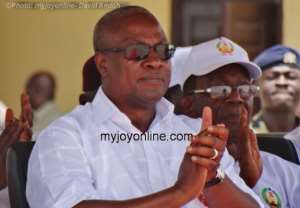 Mahama apologises to Dansoman residents for power-cuts