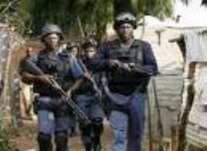 Police fire at S Africa rioters