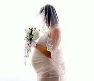 How to enjoy your wedding as a pregnant bride