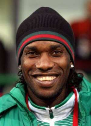 SOCCER STAR,JAY JAY OKOCHA ARRESTS CUSTOMER FOR DRINKING AND NOT PAYING