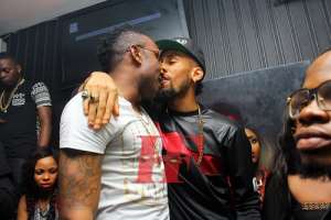 Phyno Denies Kissing Man In Viral Picture