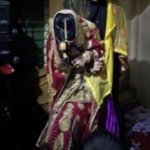 Pakistan police halt marriage of 10-year-old girl