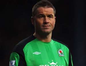 Today in history: Goalkeeper Robinson scores a stunner in Tottenhams victory