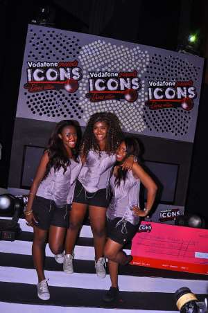 R&M CROWNED VODAFONE ICON DIVAS