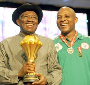 Keshi ends interest in Ghana coaching post, Nigeria president Jonathan orders his reinstatement