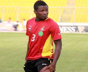 Maxwell Konadu hints injured Asamoah Gyan could pass late fitness test to face Uganda