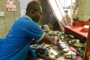 'Dumsor' creates mobile-phone charging business for Asante-Bekwai family