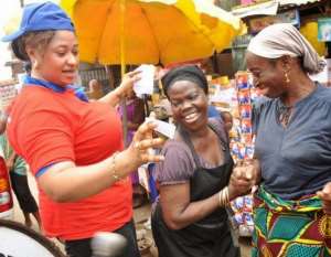 Moji Olaiya, Ronke Oshodi-Oke, Others Hawk Omo in Lagos Market