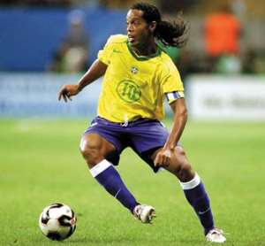 Barca set Ronaldinho price