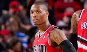 Basketball : Damian Lillard face to Lakers -video-