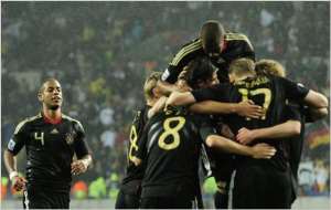 Sami Khedira, center, celebrated with teammates after scoring the winning goal for Germany.