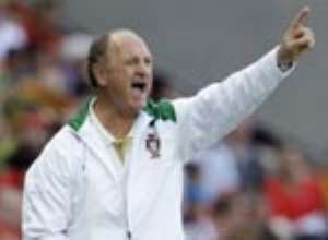 Scolari sacked as Chelsea manager