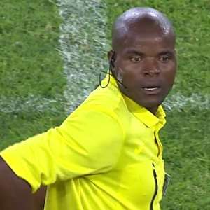 Referee forgets red card in Nedbank South Africa FA Cup clash