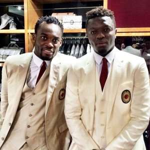 Ghanaian duo of Michael Essien, Sulley Muntari arrive in Dubai with AC Milan