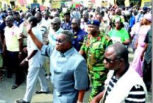 President Mills acknowledging cheers from the crowd on arrival in Sekondi.
