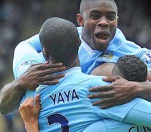 Silva, Toure give City win over Palace