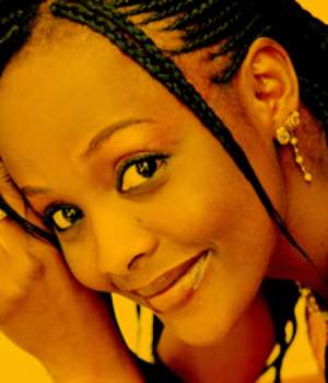 Tatafo, the petite comedienne:Some people find my voice offensive ----Helen Paul