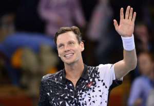 Tomas Berdych wins Stockholm Open to move closer to World Tour Finals
